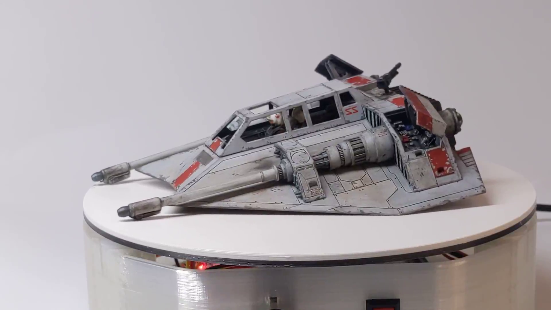 Snowspeeder model sales